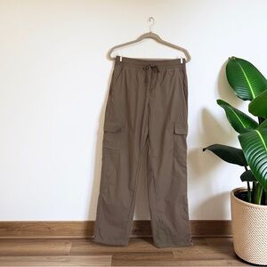 Women’s khaki Cargo Pants M